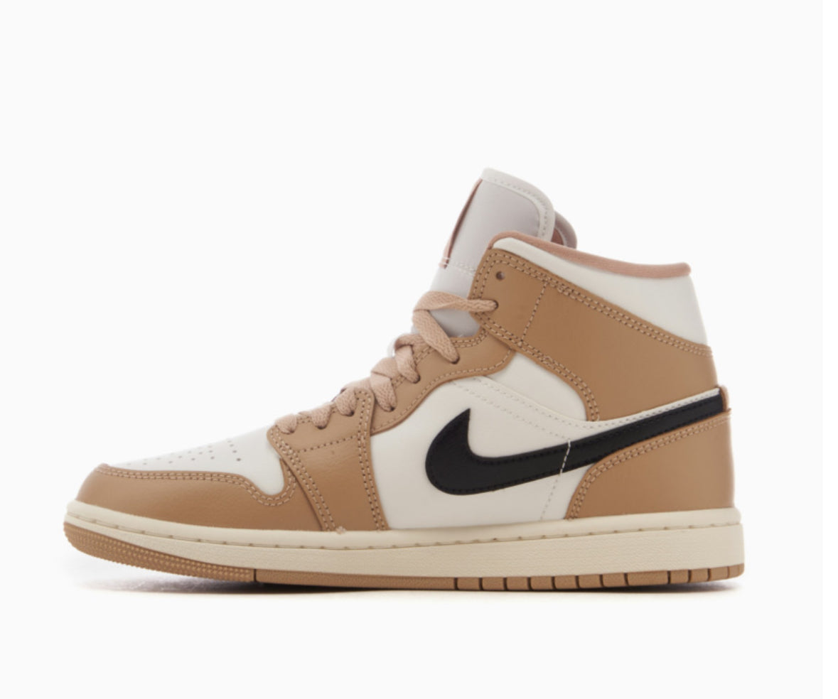 Jordan 1 Mid Desert (W)